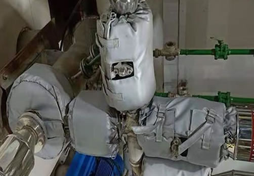 高溫管道<a href=http://m.fyxl.com.cn/e/tags/?tagname=%E4%BF%9D%E6%B8%A9%E9%9A%94%E7%83%AD target=_blank class=infotextkey>保溫隔熱</a>衣