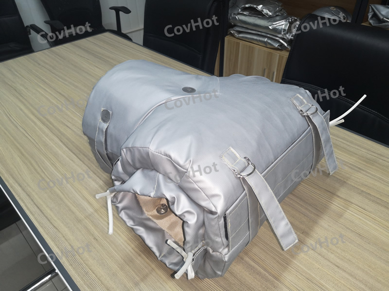 ? ? ? ?冬季氣溫逐漸變冷，我們大家自覺不自覺的都穿上了厚厚的衣服御寒。那么問題來了，我們的設備是否“穿暖”了？要不要穿些東西？穿哪些可以溫暖過冬？ ? ? ? ?石油，電力，化工等很多行業裝置每年冬季都會開展設備防凝凍工作，目的就是不凍壞一臺設備、一條管線。設備凝凍只是因為環境溫度的降低，解決這個問題常規來說不外乎就是做保溫。 ? ? ? ?為此，科好特開發了可以與閥門及設備一同工作的可拆裝保溫產品，安裝和拆卸變得容易，可反復使用。<a href=http://m.fyxl.com.cn/e/tags/?tagname=%E9%98%80%E9%97%A8%E4%BF%9D%E6%B8%A9 target=_blank class=infotextkey>閥門保溫</a>產品用材屬于輕質柔性無石棉材料，在高度復雜和狹窄的區域同樣可以很好使用，無論是截止閥、球閥等均可安裝。通常用戶只需提供閥門名稱型號和同一型號數量清單即可訂購相應的可拆卸<a href=http://m.fyxl.com.cn/e/tags/?tagname=%E9%98%80%E9%97%A8%E4%BF%9D%E6%B8%A9%E5%A5%97 target=_blank class=infotextkey><a href=http://m.fyxl.com.cn/e/tags/?tagname=%E9%98%80%E9%97%A8%E4%BF%9D%E6%B8%A9 target=_blank class=infotextkey>閥門保溫</a>套</a>了，特殊類型需要提供詳細規格或尺寸?？刹鹦?a href=http://m.fyxl.com.cn/e/tags/?tagname=%E9%98%80%E9%97%A8%E4%BF%9D%E6%B8%A9 target=_blank class=infotextkey>閥門保溫</a>產品外觀漂亮整潔、表面可擦洗，環保，無污染。 ? ? ? ?給閥門穿上“保暖衣”，給企業“錦上添花”！